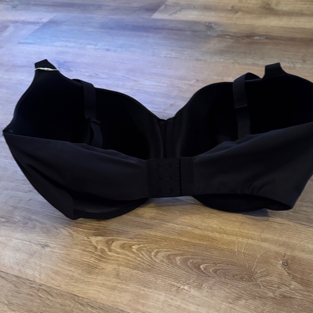 SKIMS Black Bra - Picture 5 of 5